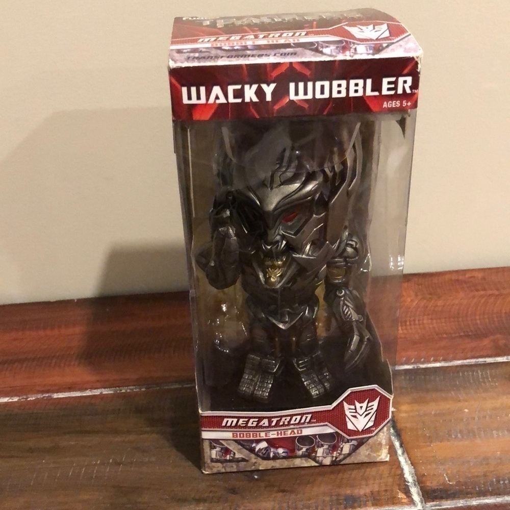 TRANSFORMERS Wacky Wobbler Megatron Bobble-Head Funko